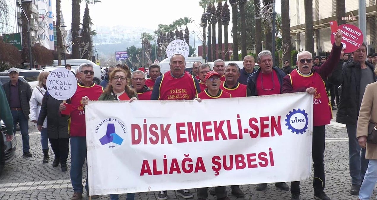 İzmir’de emekliler TÜİK’i sabunla yıkadı